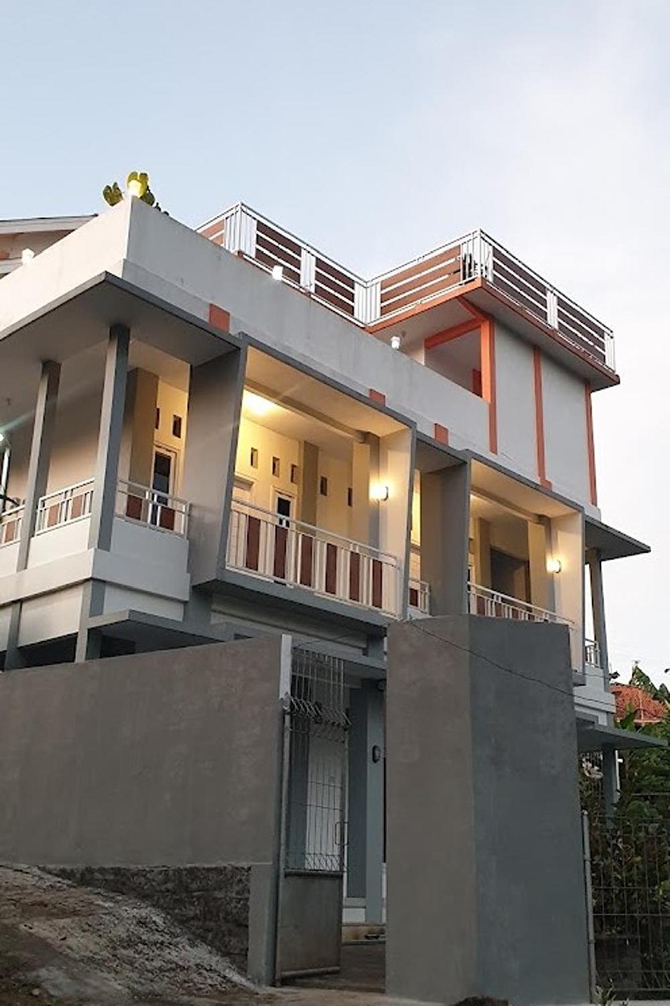 Rizky Bromo Homestay Lambangkuning Exterior photo